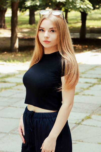 Yana 23 years old Ukraine Kherson, Russian bride profile, russianbridesint.com
